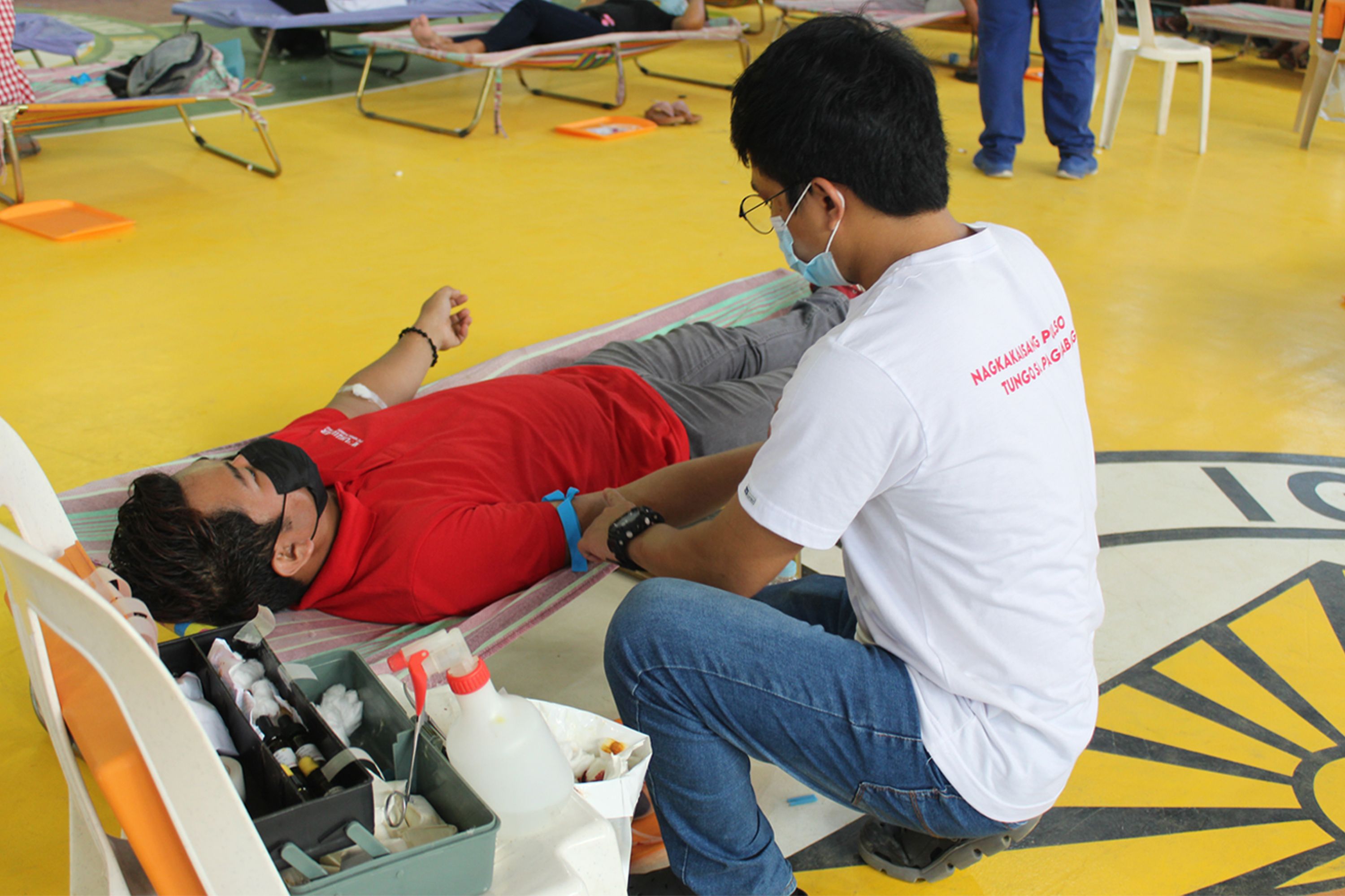 Dugo Mo, Buhay Ko: M Lhuillier Conducts Concurrent Bloodletting Activities