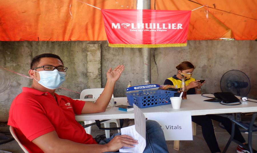 M Lhuillier supports Philippine Red Cross through Bloodletting Activities