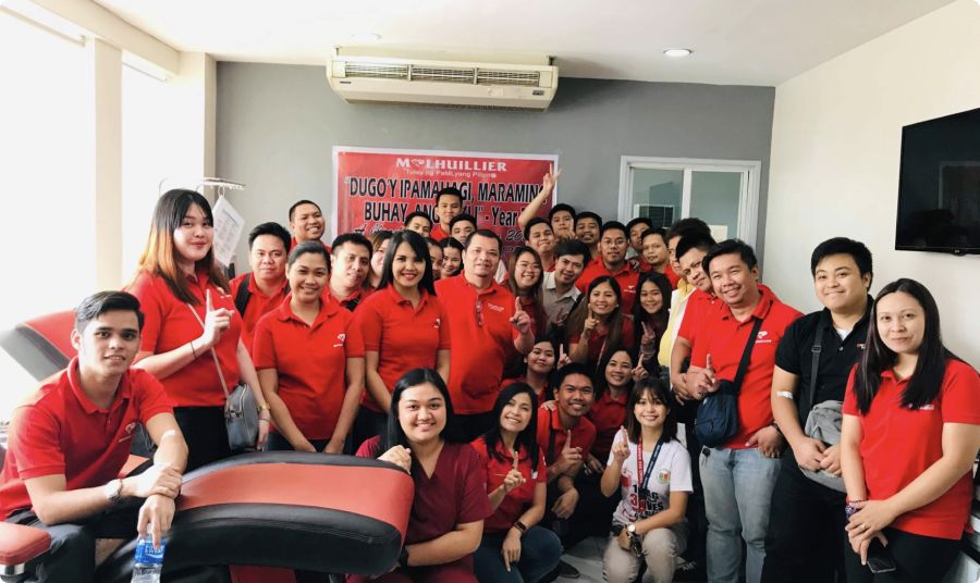 M Lhuillier Organizes Bloodletting Activity